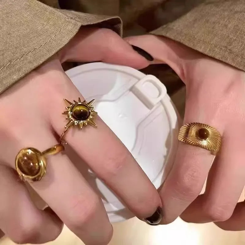 Retro Brown Rings