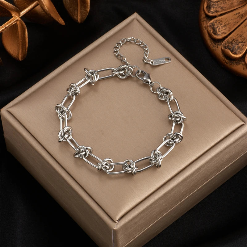 Knot Necklace