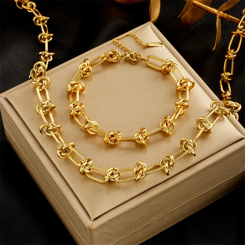 Knot Necklace