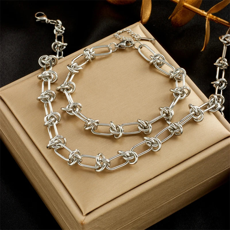 Knot Necklace